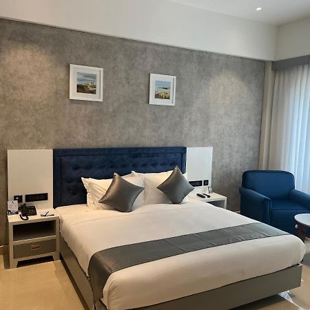 The Gold Hotel Palakkad Εξωτερικό φωτογραφία