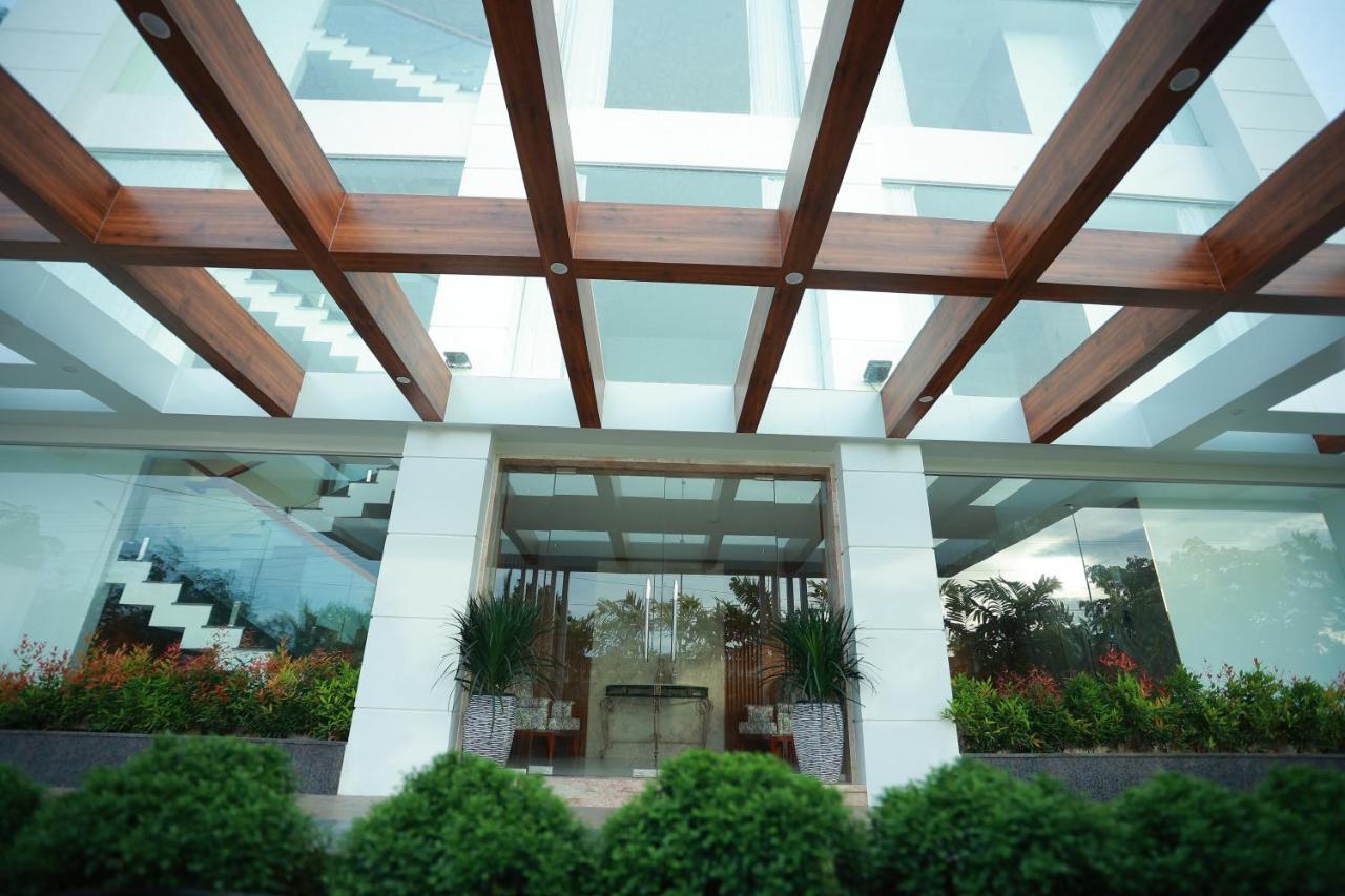 The Gold Hotel Palakkad Εξωτερικό φωτογραφία