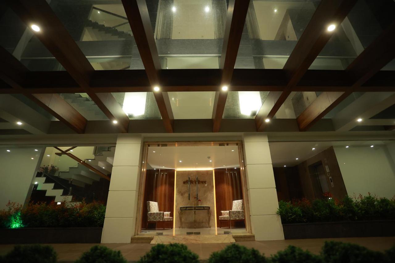 The Gold Hotel Palakkad Εξωτερικό φωτογραφία