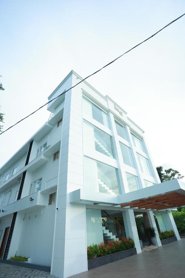 The Gold Hotel Palakkad Εξωτερικό φωτογραφία