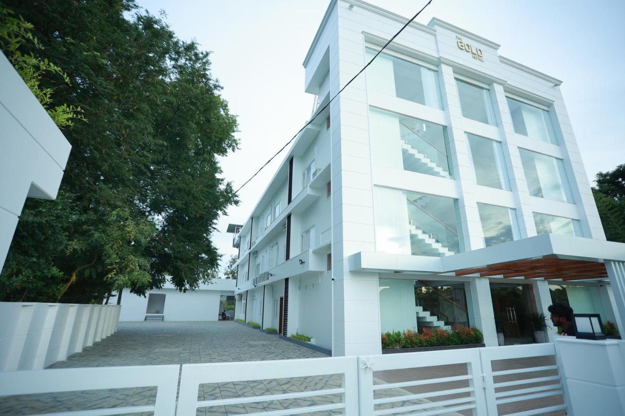 The Gold Hotel Palakkad Εξωτερικό φωτογραφία